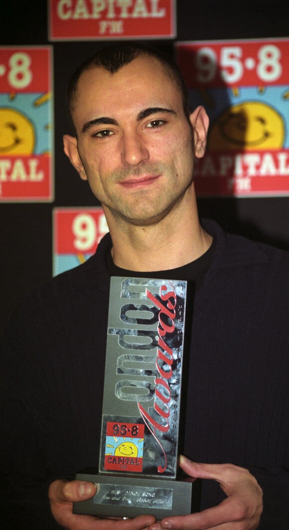 Robert Miles reçoit le prix Capital Radio London Award à Londres, le 26 mars 1997