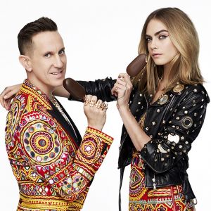 Cara Delevingne et Jeremy Scott, directeur artistique de la marque Moschino, sont les visages de la nouvelle campagne "Osez libérer la bête" des glaces Magnum.