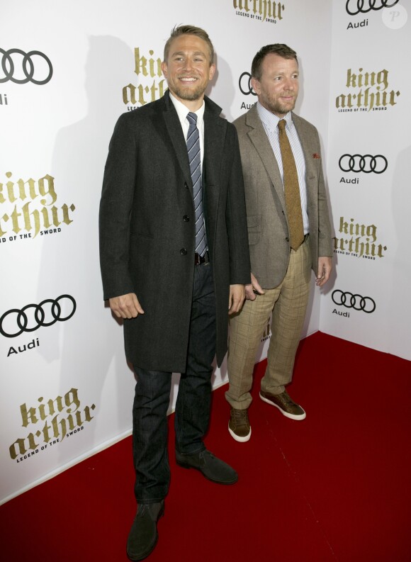 Charlie Hunnam et Guy Ritchie à la première du film 'Le roi Arthur' à Toronto au Canada, le 3 mai 2017 © CPA/Bestimage