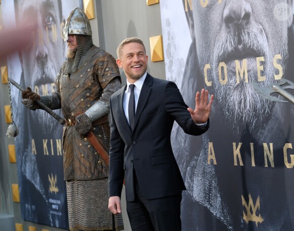 Charlie Hunnam à la première du 'Roi Arthur' ('King Arthur: Legend of the Sword') au théâtre Chinois à Hollywood, le 8 mai 2017 © Chris Delmas/Bestimage