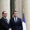 François Hollande et Emmanuel Macron  lors de la passation de pouvoir entre Emmanuel Macron et François Hollande au palais de l'Elysée à Paris le 14 mai 2017. © Stéphane Lemouton / Bestimage