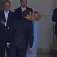 Emmanuel Macron retrouve son épouse Brigitte Macron à l'Elysée après la c érémonie d'hommage au soldat inconnu à l'Arc à de Triomphe. Paris, le 14 mai 2017. 