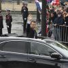 Emmanuel Macron redescend l'Avenue des Champs-Elysées - Cérémonie d'hommage au soldat inconnu à l'Arc à de Triomphe à Paris, le 14 mai 2017. © Pierre Perusseau/Bestimage