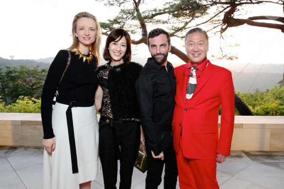Delphine Arnault, Mirai Yamamoto, Nicolas Ghesquiere et Kansai Yamamoto assistent au défilé Louis Vuitton (collection prêt-à-porter croisière 2018) au Miho Museum. Kyoto, le 14 mai 2017.