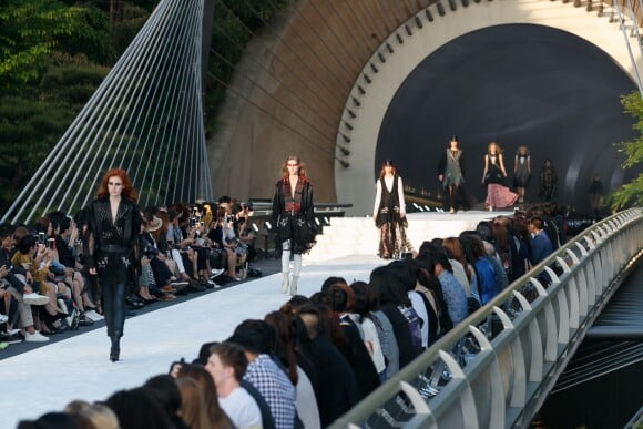 Défilé Louis Vuitton (collection prêt-à-porter croisière 2018) au Miho Museum. Kyoto, le 14 mai 2017.