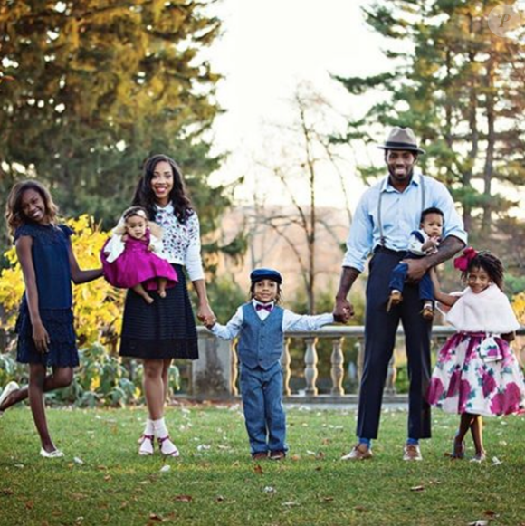 Antonio Cromartie et sa femme Terricka attendent en 2017 leur sixième enfant, le quatorzième du footballeur de la NFL. Photo Instagram Noël 2016.