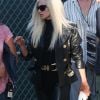 Penélope Cruz dans la peau de Donatella Versace sur le tournage du film 'Versace: American Crime Story' à Miami, le 15 mai 2017 © CPA/Bestimage
