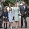 L'infante Sofia d'Espagne entourée de sa famille lors de sa communion le 17 mai 2017 à Madrid