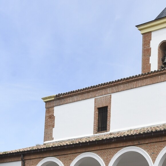 L'infante Sofia d'Espagne entourée de sa famille à la paroisse Notre-Dame de l'Assomption lors de sa première communion, le 17 mai 2017 à Madrid.