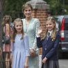 La reine Letizia d'Espagne et ses filles la princesse Leonor et l'infante Sofia lors de la première communion de l'infante Sofia d'Espagne, le 17 mai 2017 à Madrid.