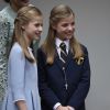 L'infante Sofia et sa soeur aînée la princesse Leonor lors de la première communion de l'infante Sofia d'Espagne, le 17 mai 2017 à Madrid.