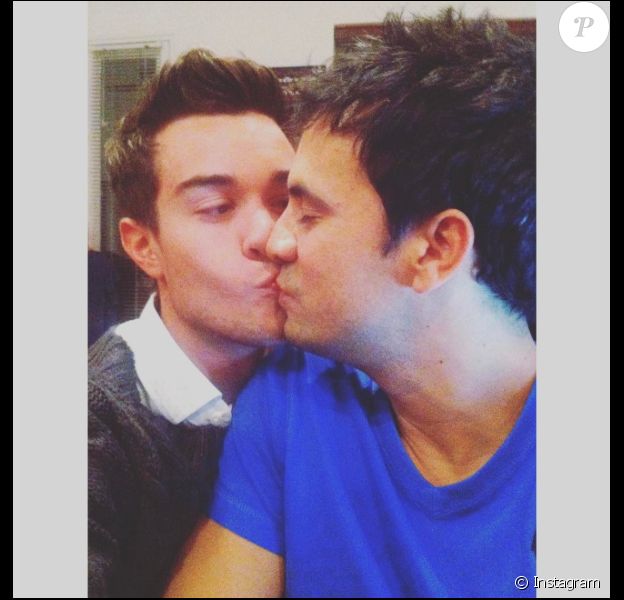 Alex Goude et Romain Taillandier, amoureux et unis face à l'homophobie, le 17 mai 2017.