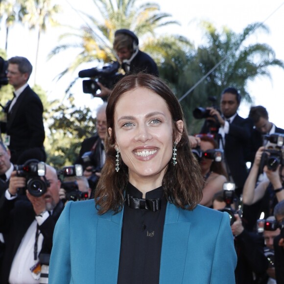 Aymeline Valade - Montée des marches du film "Les Fantômes d'Ismaël" lors de la cérémonie d'ouverture du 70ème Festival International du Film de Cannes. Le 17 mai 2017 © Borde-Jacovides-Moreau/Bestimage