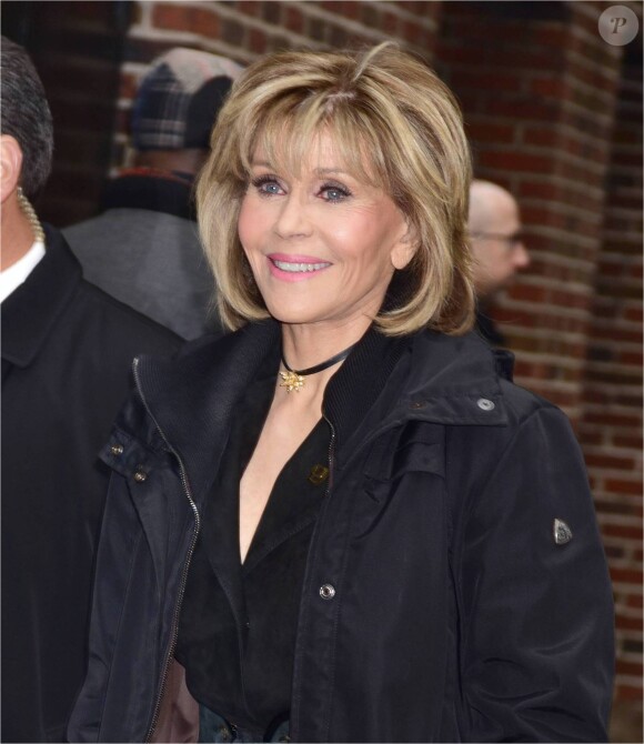 Jane Fonda arrive dans les studios de l'émission "The Late Show with Stephen Colbert" à New York, le 27 mars 2017.
