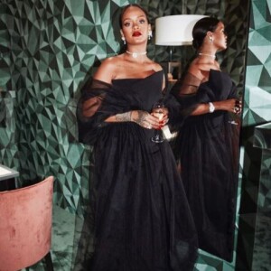 Rihanna, prête pour le dîner de présentation et lancement des collections de joaillerie et Haute Joaillerie "Rihanna ♥ Chopard". Cannes, le 18 mai 2017.