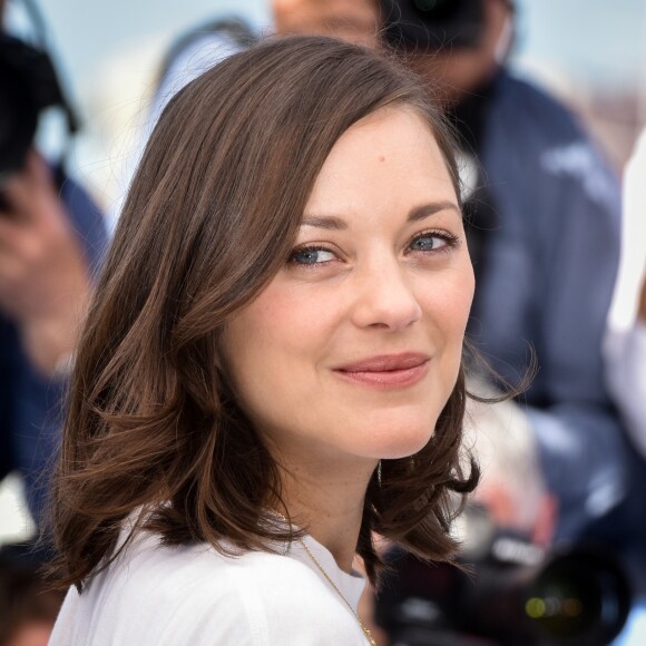 Marion Cotillard au photocall du film "Les Fantômes d'Ismaël" lors du 70e Festival International du Film de Cannes, le 17 mai 2017. © Giancarlo Gorassini/Bestimage