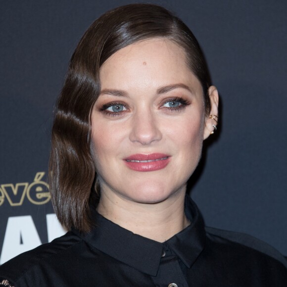 Marion Cotillard enceinte - Soirée des Révélations César 2017 dans les Salons Chaumet à Paris le 16 janvier 2017. Ce sont trente-quatre jeunes talents, qui ont été sélectionnés par le Comité Révélations de l'Académie des Arts et Techniques du Cinéma pour incarner la nouvelle garde du cinéma français et qui posent avec leur parrains et marraines, avant la cérémonie des César qui se tiendra le 24 février prochain. © Cyril Moreau/Bestimage