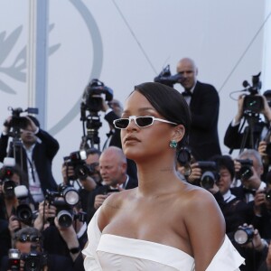 Rihanna (robe Christian Dior, bijoux Rihanna ♥ Chopard) - Montée des marches du film "Okja"lors du 70ème Festival International du Film de Cannes. Le 19 mai 2017. © Borde-Jacovides-Moreau/Bestimage