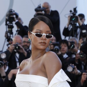 Rihanna (robe Christian Dior, bijoux Rihanna ♥ Chopard) - Montée des marches du film "Okja"lors du 70ème Festival International du Film de Cannes. Le 19 mai 2017. © Borde-Jacovides-Moreau/Bestimage