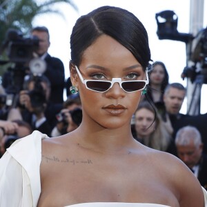 Rihanna (robe Christian Dior, bijoux Rihanna ♥ Chopard) - Montée des marches du film "Okja"lors du 70ème Festival International du Film de Cannes. Le 19 mai 2017. © Borde-Jacovides-Moreau/Bestimage