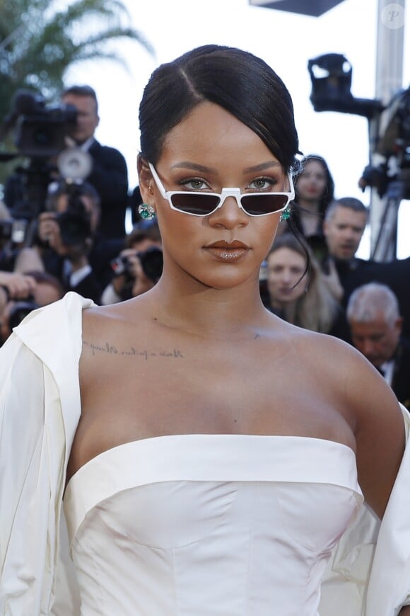 Photo Rihanna bijoux Rihanna Chopard Mont e des marches