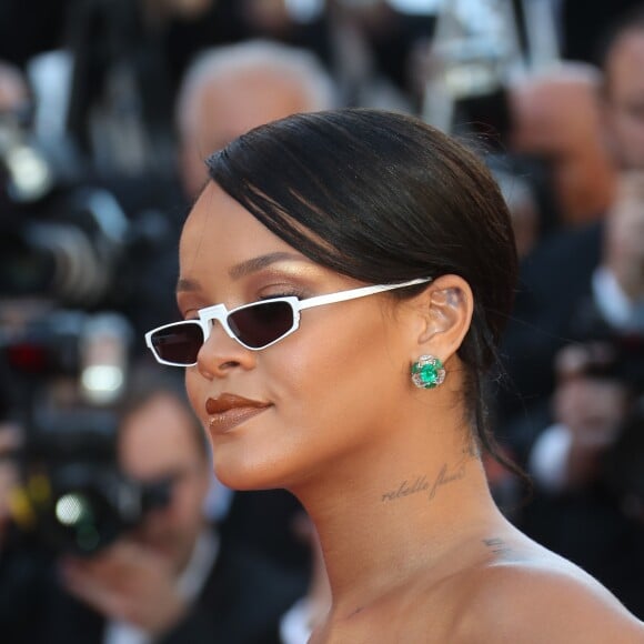 Rihanna (bijoux Rihanna ♥ Chopard) - Montée des marches du film "Okja" lors du 70e Festival International du Film de Cannes. Le 19 mai 2017. © Borde-Jacovides-Moreau / Bestimage