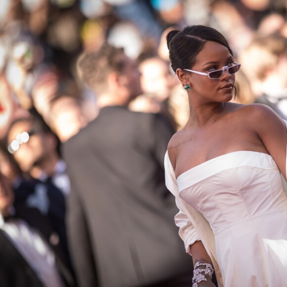 Rihanna (bijoux Rihanna ♥ Chopard) - Montée des marches du film "Okja" lors du 70e Festival International du Film de Cannes. Le 19 mai 2017. © Borde-Jacovides-Moreau / Bestimage