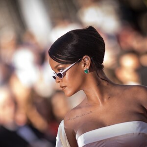 Rihanna (bijoux Rihanna ♥ Chopard) - Montée des marches du film "Okja" lors du 70e Festival International du Film de Cannes. Le 19 mai 2017. © Borde-Jacovides-Moreau / Bestimage