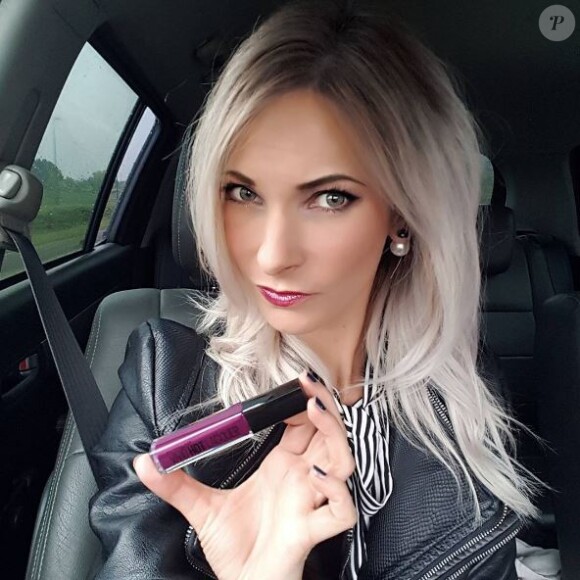 Cindy, ex-candidate des Ch'tis à Mykonos, dans Les Reines du shopping sur M6 le 22 mai 2017.