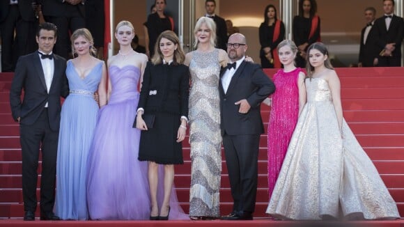 Cannes 2017: Kirsten Dunst princesse sensuelle devant Irina Shayk bombesque