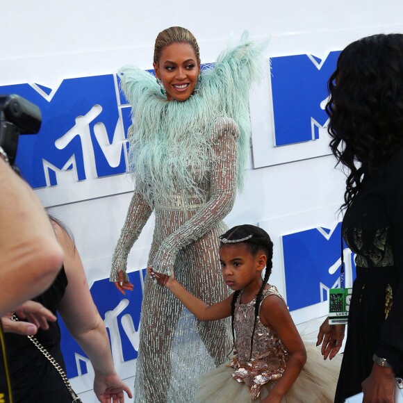 Beyonce knowles et sa fille Blue Ivy Carter aux MTV Video Music Awards 2016 à New York, le 28 août 2016