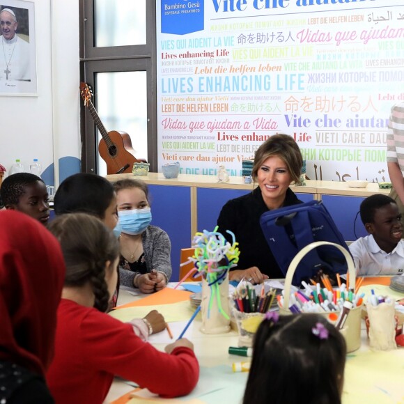 Melania Trump rend visite aux enfants du Bambino Gesu Pediatric Hospital à Rome, le 24 mai 2017