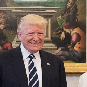 Jared Kushner, Ivanka Trump, Donald Trump, le Pape François et Melania Trump au Vatican, le 24 mai 2017