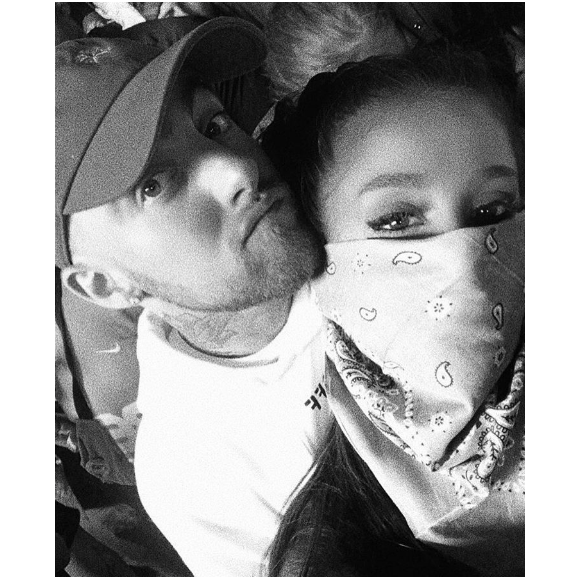 Ariana Grande et son chéri Mac Miller - Photo publiée sur Instagram le 24 avril 2017