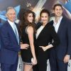 Robert A. Altman avec sa fille Jessica Altman, sa femme Lynda Carter et son fils James Altman à la première de 'Wonder Woman' au théâtre Pantages à Hollywood, le 25 mai 2017