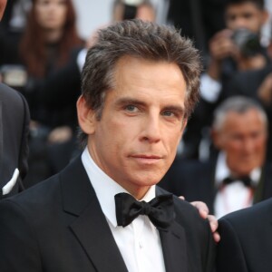 Ben Stiller (habillé en Prada) à la montée des marches du film "The Meyerowitz Stories" lors du 70ème Festival International du Film de Cannes, le 21 mai 2017. © Denis Guignebourg/Bestimage