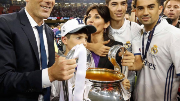 Ligue des Champions : Zinedine Zidane fête en famille la victoire du Real Madrid