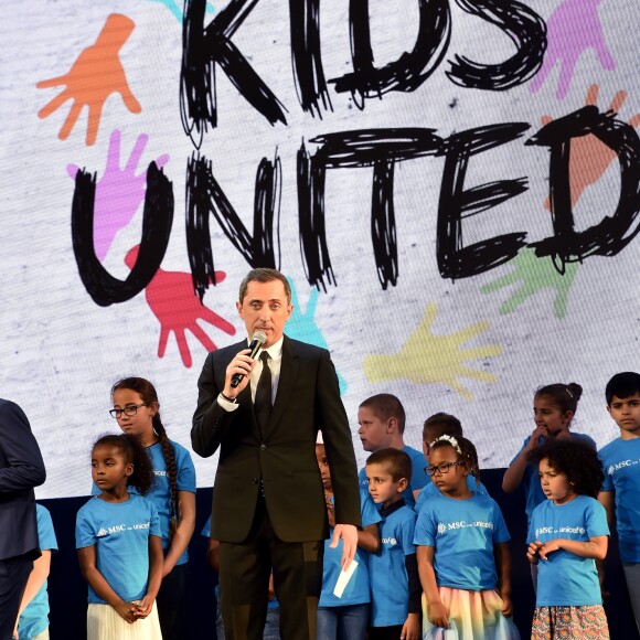 Gad Elmaleh et les Kids United - Soirée du baptême du paquebot MSC Meraviglia au Havre le 23 juin 2017. Le MSC Meraviglia, plus gros paquebot européen, inauguré par E. Macron le 31 mai dernier, a été baptisé au Havre par S. Loren, trois jours après avoir quitté les chantiers navals STX de Saint-Nazaire.  © Rachid Bellak/Bestimage