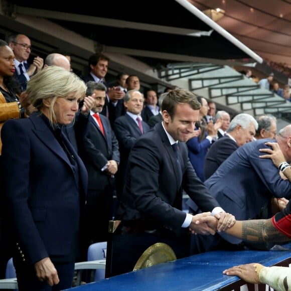 Le prince Albert II de Monaco, la première dame Brigitte Macron (Trogneux), son mari le président de la République Emmanuel Macron, la ministre des Sports Laura Flessel et le président de la Fédération française de Rugby à XV (FFR) Bernard Laporte - Finale du Top 14, ASM Clermont contre le RC Toulon au Stade de France à Saint-Denis, , France, le 4 juin 2017. ASM Clermont remporte le match contre RC Toulon 22-16. © Agence/Bestimage