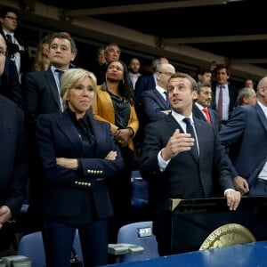 Le prince Albert II de Monaco, La première dame Brigitte Macron (Trogneux), son mari le président de la République Emmanuel Macron, la ministre des Sports Laura Flessel et le président de la Fédération française de Rugby à XV (FFR) Bernard Laporte - Finale du Top 14, ASM Clermont contre le RC Toulon au Stade de France à Saint-Denis, , France, le 4 juin 2017. ASM Clermont remporte le match contre RC Toulon 22-16. © Agence/Bestimage