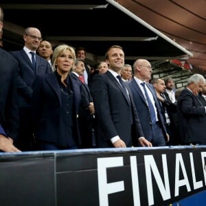 Le président de l'Assemblée nationale Claude Bartolone, le prince Albert II de Monaco, la première dame Brigitte Macron (Trogneux), son mari le président de la République Emmanuel Macron, la ministre des Sports Laura Flessel et le président de la Fédération française de Rugby à XV (FFR) Bernard Laporte - Finale du Top 14, ASM Clermont contre le RC Toulon au Stade de France à Saint-Denis, , France, le 4 juin 2017. ASM Clermont remporte le match contre RC Toulon 22-16. © Agence/Bestimage