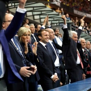 Le président de l'Assemblée nationale Claude Bartolone, le prince Albert II de Monaco, la première dame Brigitte Macron (Trogneux), son mari le président de la République Emmanuel Macron et le président de la Fédération française de Rugby à XV (FFR) Bernard Laporte - Finale du Top 14, ASM Clermont contre le RC Toulon au Stade de France à Saint-Denis, Jacovides/Bestimage