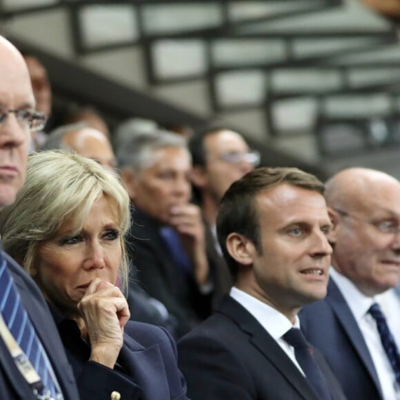 Le président de l'Assemblée nationale Claude Bartolone, le prince Albert II de Monaco, la première dame Brigitte Macron (Trogneux), son mari le président de la République Emmanuel Macron et le président de la Fédération française de Rugby à XV (FFR) Bernard Laporte - Finale du Top 14, ASM Clermont contre le RC Toulon au Stade de France à Saint-Denis, le 4 juin 2017. ASM Clermont remporte le match contre RC Toulon 22-16. © Dominique Jacovides/Bestimage