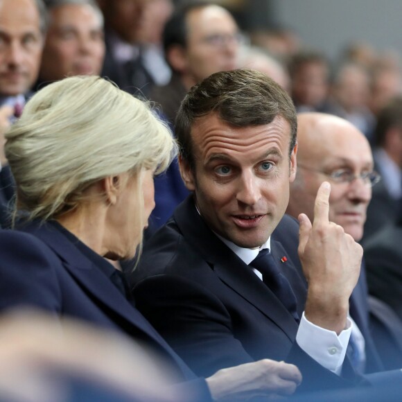 La première dame Brigitte Macron (Trogneux) et son mari le président de la République Emmanuel Macron - Finale du Top 14, ASM Clermont contre le RC Toulon au Stade de France à Saint-Denis, Seine Saint-Denis (banlieus de Paris), France, le 4 juin 2017. ASM Clermont remporte le match contre RC Toulon 22-16. © Dominique Jacovides/Bestimage