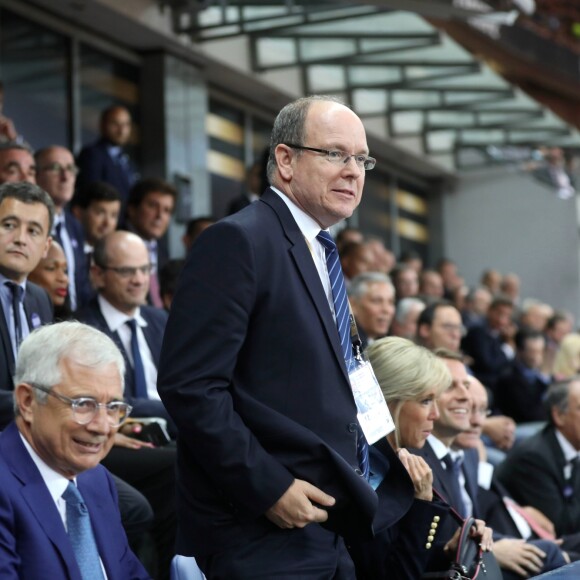 Le président de l'Assemblée nationale Claude Bartolone, le prince Albert II de Monaco, la première dame Brigitte Macron (Trogneux) et son mari le président de la République Emmanuel Macron - Finale du Top 14, ASM Clermont contre le RC Toulon au Stade de France à Saint-Denis, Seine Saint-Denis (banlieus de Paris), France, le 4 juin 2017. ASM Clermont remporte le match contre RC Toulon 22-16. © Dominique Jacovides/Bestimage