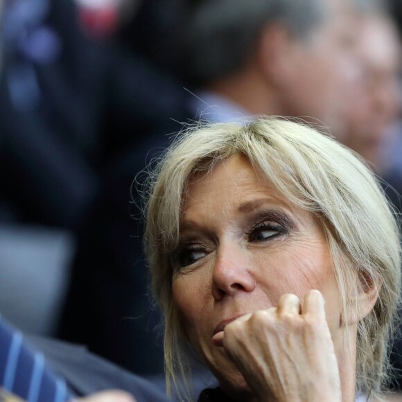 La première dame Brigitte Macron (Trogneux) - Finale du Top 14, ASM Clermont contre le RC Toulon au Stade de France à Saint-Denis, Seine Saint-Denis (banlieus de Paris), France, le 4 juin 2017. ASM Clermont remporte le match contre RC Toulon 22-16. © Dominique Jacovides/Bestimage