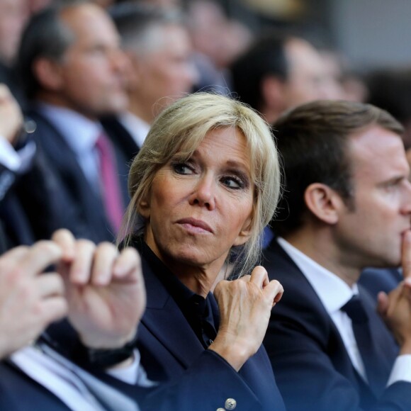 La première dame Brigitte Macron (Trogneux) et son mari le président de la République Emmanuel Macron - Finale du Top 14, ASM Clermont contre le RC Toulon au Stade de France à Saint-Denis, Seine Saint-Denis (banlieus de Paris), France, le 4 juin 2017. ASM Clermont remporte le match contre RC Toulon 22-16. © Dominique Jacovides/Bestimage