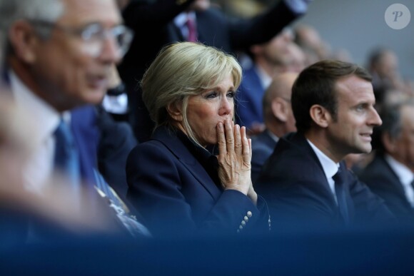 La première dame Brigitte Macron (Trogneux) et son mari le président de la République Emmanuel Macron - Finale du Top 14, ASM Clermont contre le RC Toulon au Stade de France à Saint-Denis, Seine Saint-Denis (banlieus de Paris), France, le 4 juin 2017. ASM Clermont remporte le match contre RC Toulon 22-16. © Dominique Jacovides/Bestimage