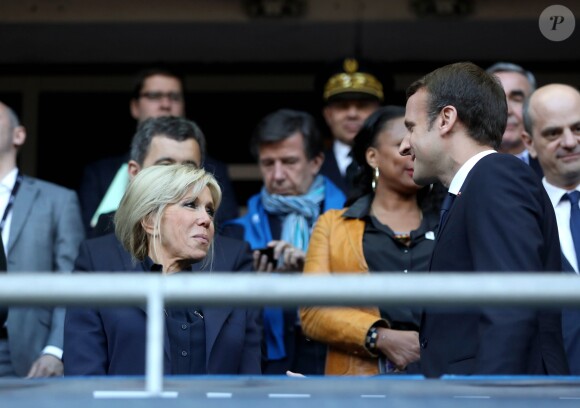 La première dame Brigitte Macron (Trogneux) et son mari le président de la République Emmanuel Macron - Finale du Top 14, ASM Clermont contre le RC Toulon au Stade de France à Saint-Denis, Seine Saint-Denis (banlieus de Paris), France, le 4 juin 2017. ASM Clermont remporte le match contre RC Toulon 22-16. © Dominique Jacovides/Bestimage