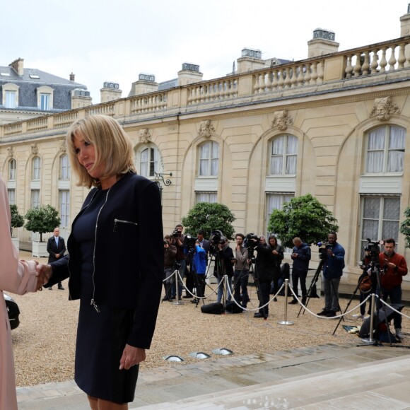 Départ de la princesse Mary de Danemark après sa visite au Palais de l'Elysée à Paris, reçue par la première dame Brigitte Macron (Trogneux), le 6 juin 2017. © Sébastien Valiela/Bestimage